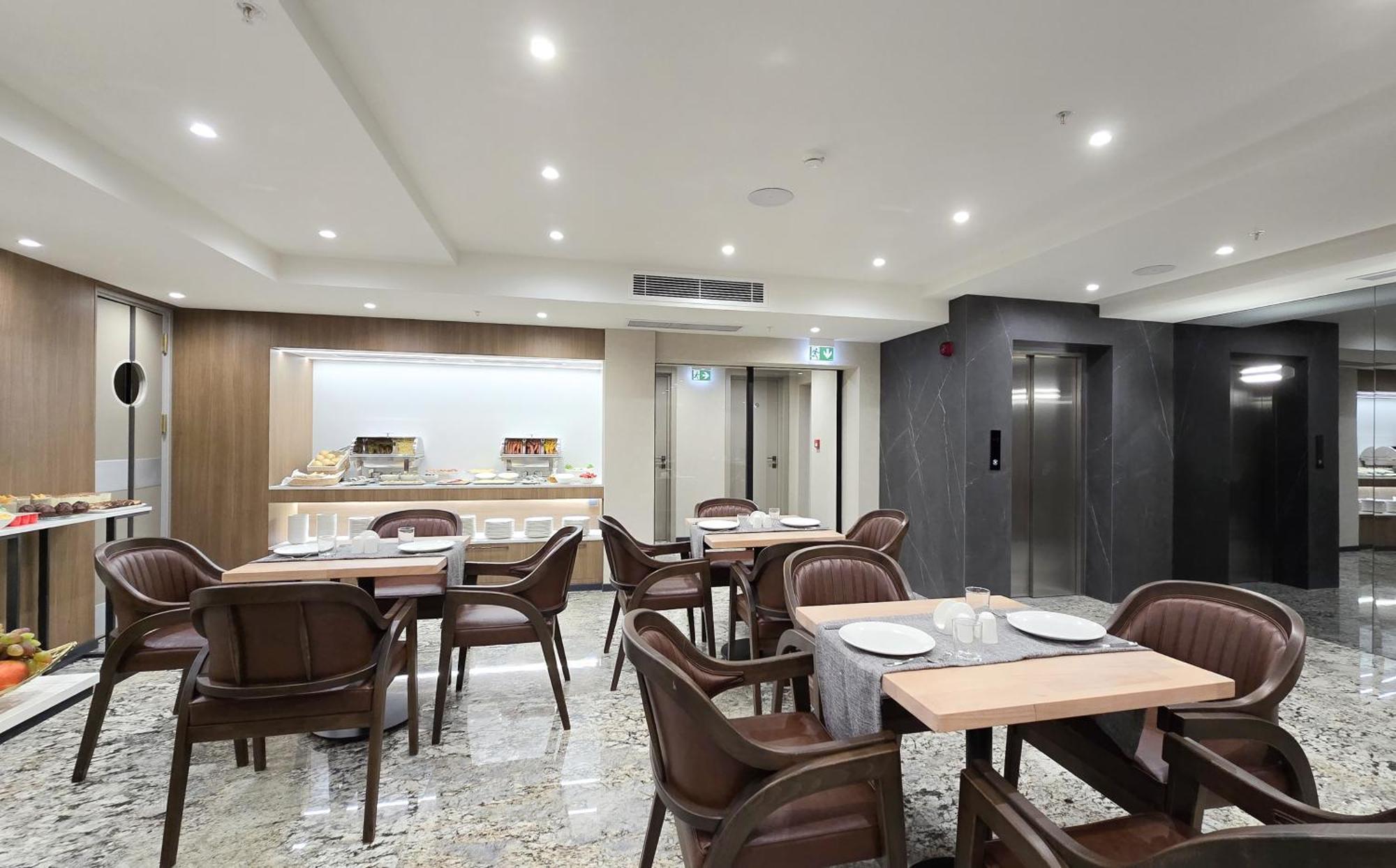 Griffin Hotel Тбилиси Экстерьер фото